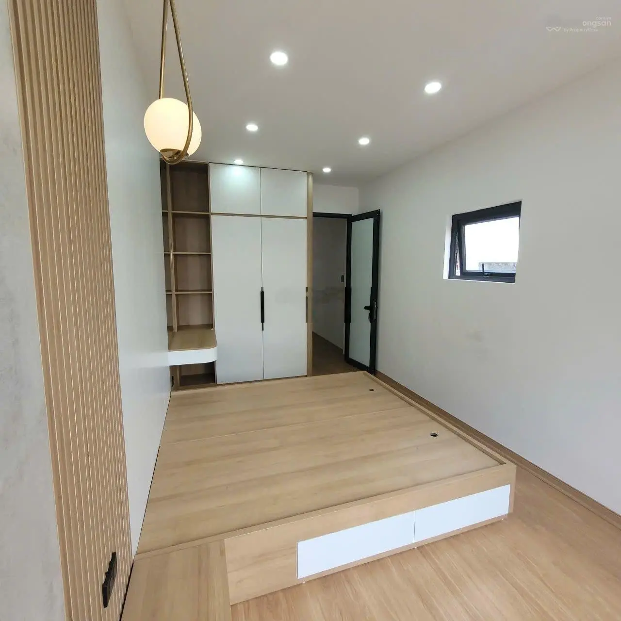 Nhà đẹp như khách sạn 40m 4 tầng 5 ngủ funl đồ giá 5ty96 . lh e 0362088669