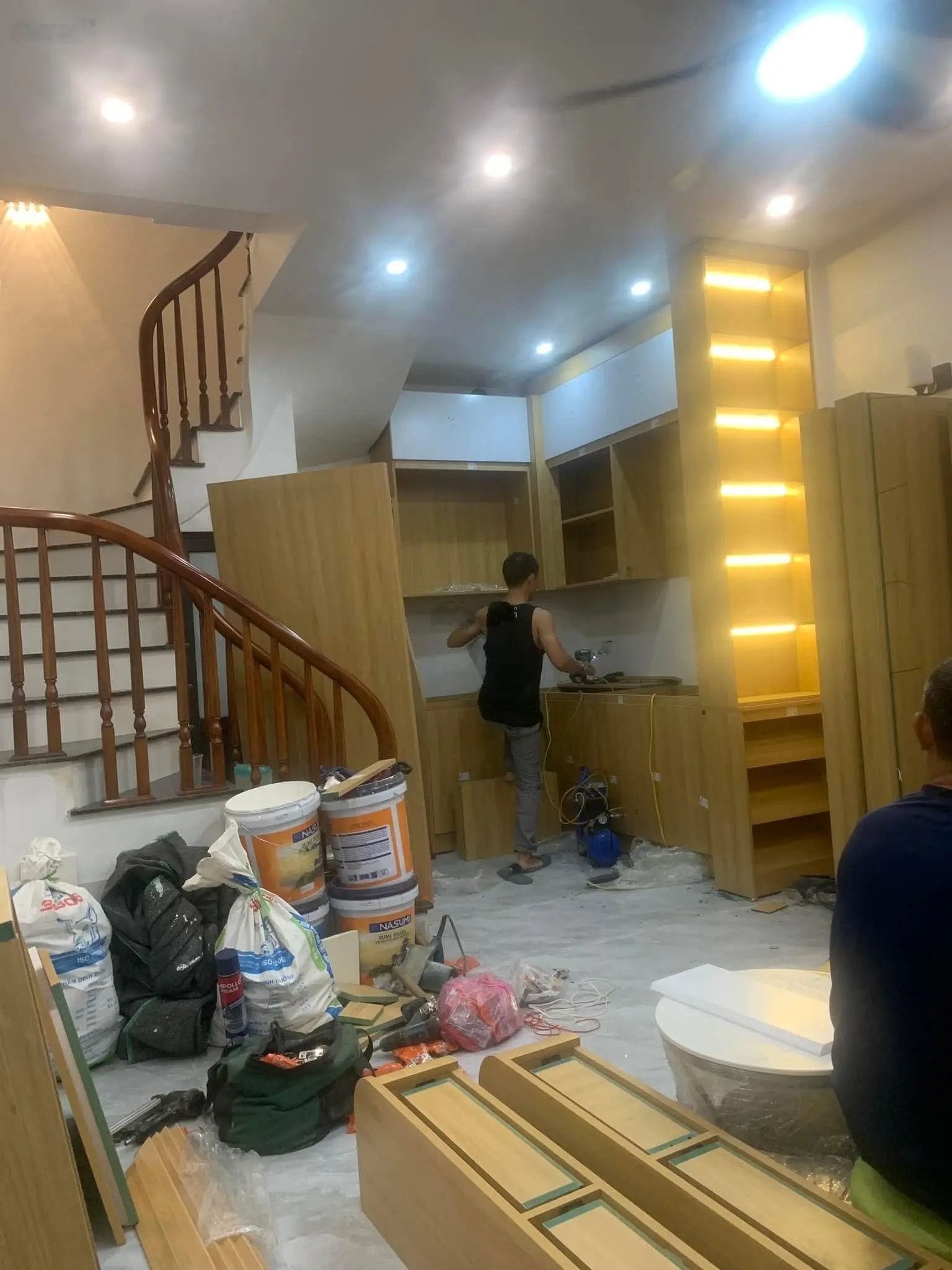 Bán nhà Mặt Ngõ Cao Bá Quát 5 tầng giá chỉ 8x tỷ diện tích 25m2