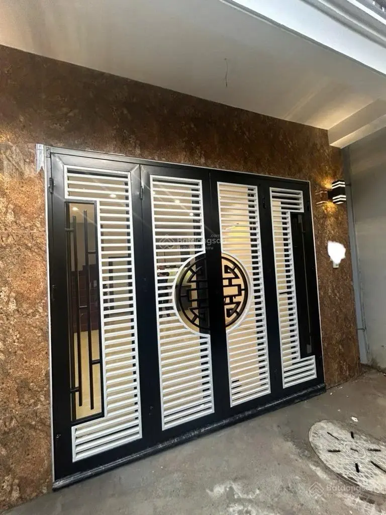 Siêu phẩm duy nhất tại phố Đại La, 6,95 tỷ vnd, 40m2, nhà riêng 5 tầng, ô tô đỗ gần. LH: 0779 548 ***