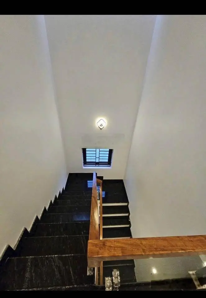 cần bán nhà mới xây tại tp thủ dầu một giá chỉ 2ty9 /100m2