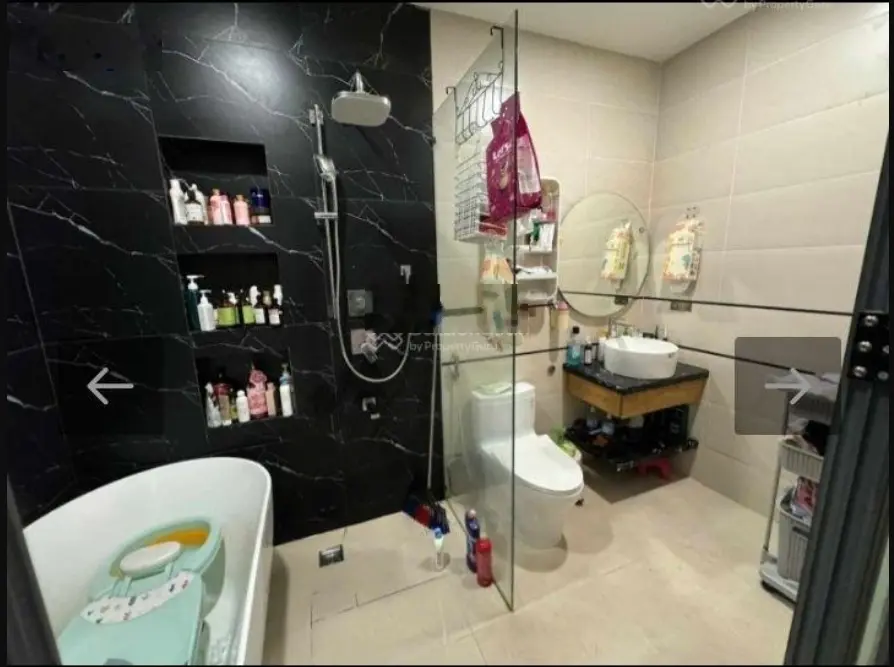 Bán nhà 3 tầng 100m2(5x20m)(ngã 4 5.50, Vincom) Dĩ An, Thuận An, Bình Dương