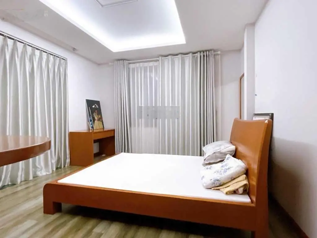 BÁN SIÊU BIỆT THỰ SÂN VƯỜN ĐƠN LẬP - LÔ GÓC 2 MẶT ĐƯỜNG Ô TÔ TRÁNH ĐỖ - 5 TẦNG THANG MÁY, 230M