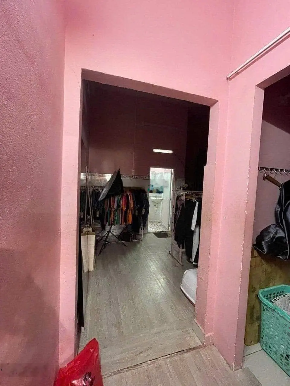 Tôi cần sang nhượng lại gấp căn nhà mặt tiền đường 18B giao với đường Đinh Đức Thiện và QL1A