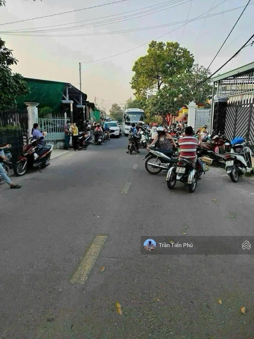Cần bán gấp lô đất đường Trường Chinh, Hiệp Ninh, Tây Ninh. 120m2. Sổ sẵn. LH: 0934 022 *** Phú