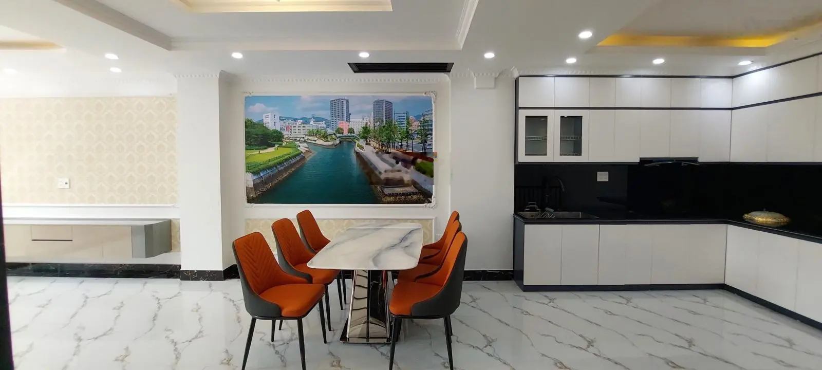 Nhà 75m, mt 6m xây 6 tầng, full nội gara 3 ô tô ở Phúc Lợi gần Vinhomes Riverside Long Biên 15.5 tỷ