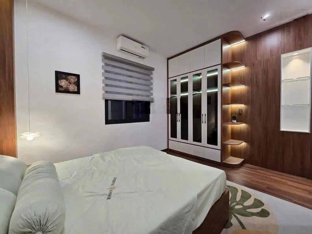 Bán nhà 3.5 tầng MT đường 10m5 Hồ Tùng Mậu, gần Kinh Dương Vương, giá 8 tỷ x TL