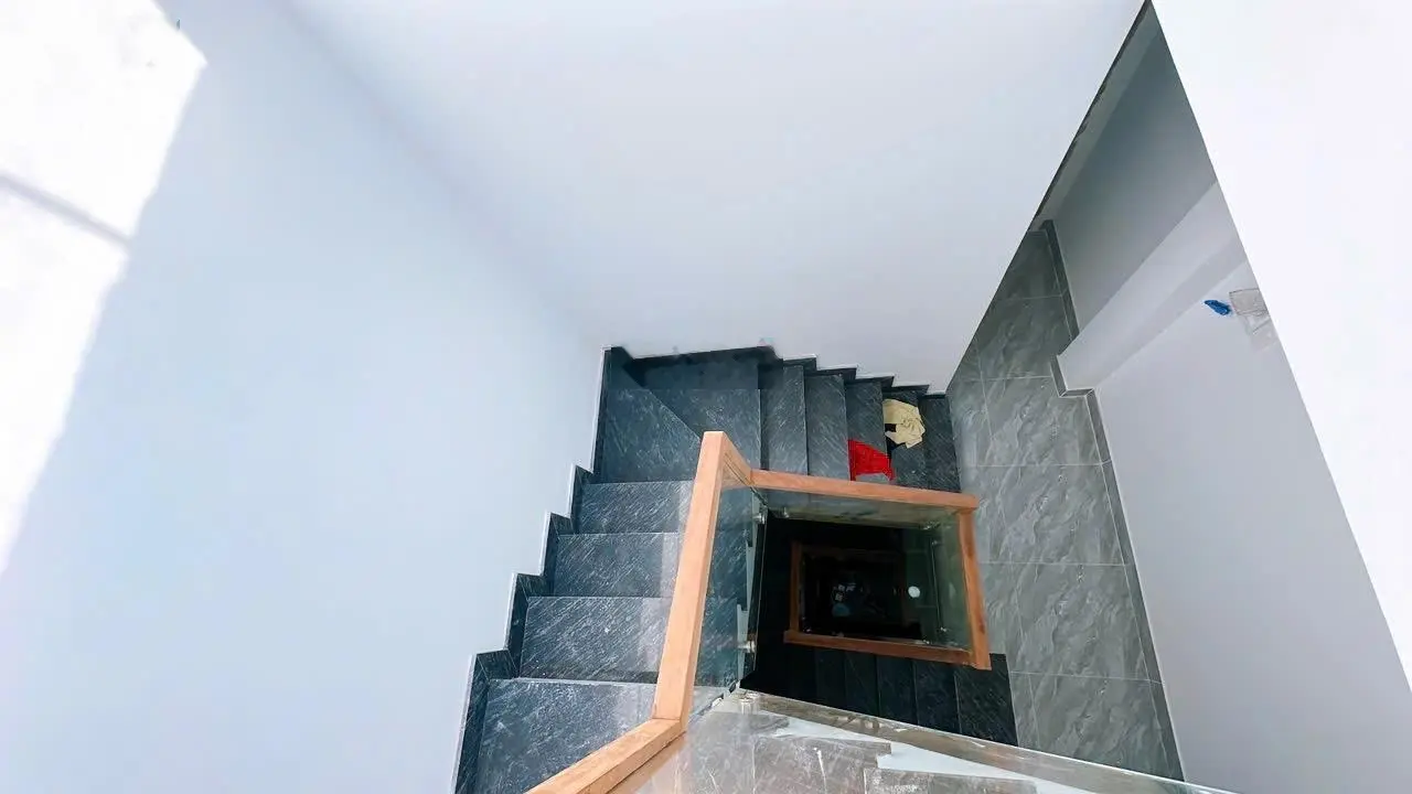 Xe hơi đỗ cửa- 4 Tầng- Khu đường số F4Q4 - 2 MT hẻm trước sau- Giá 7t850