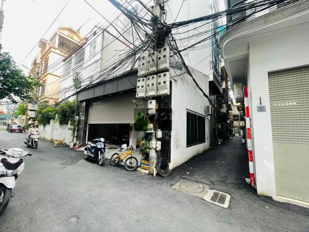 Lô góc 36m2 mặt tiền 7,7m, ngay ngã tư sở, oto đỗ cửa, giá 9,9 tỷ