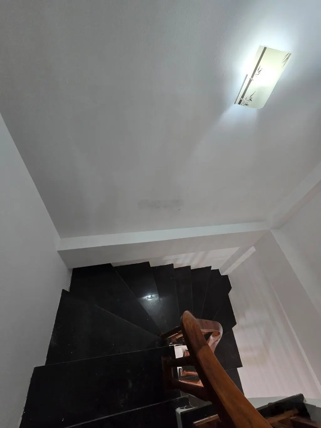 Nhà Đông Thiên, gần ô tô, 35m2 5 tầng nhà mới, giá 5.85 tỷ