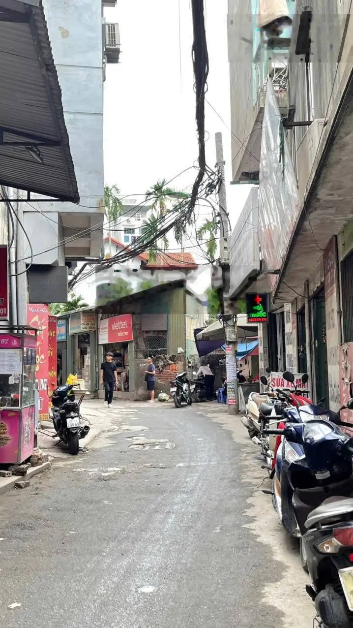 Nhà đẹp dân xây ô tô qua cửa, xe 3 gác phi ầm ầm. Hàng hiếm khu vực