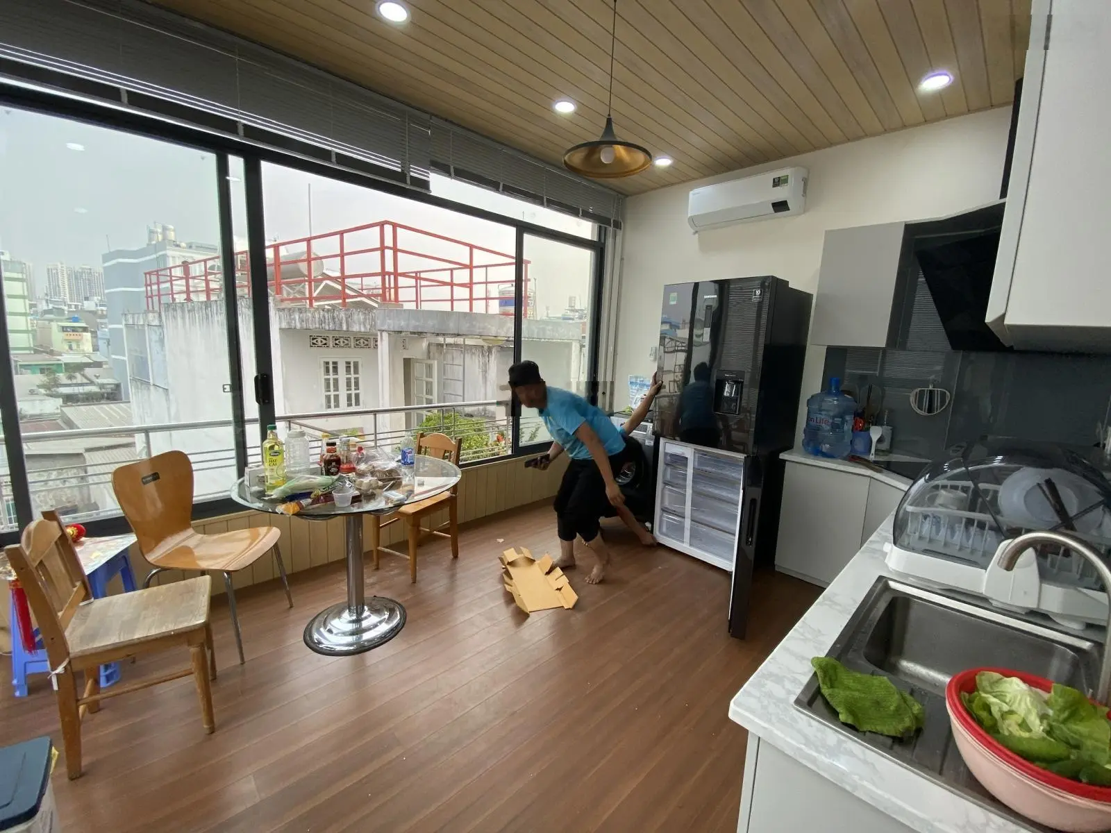 Bán nhà mặt phố 4 tầng 1 lửng, 3 mặt thoáng, vị trí kinh doanh đỉnh cao Tô Hiến Thành, Quận 10! HCM