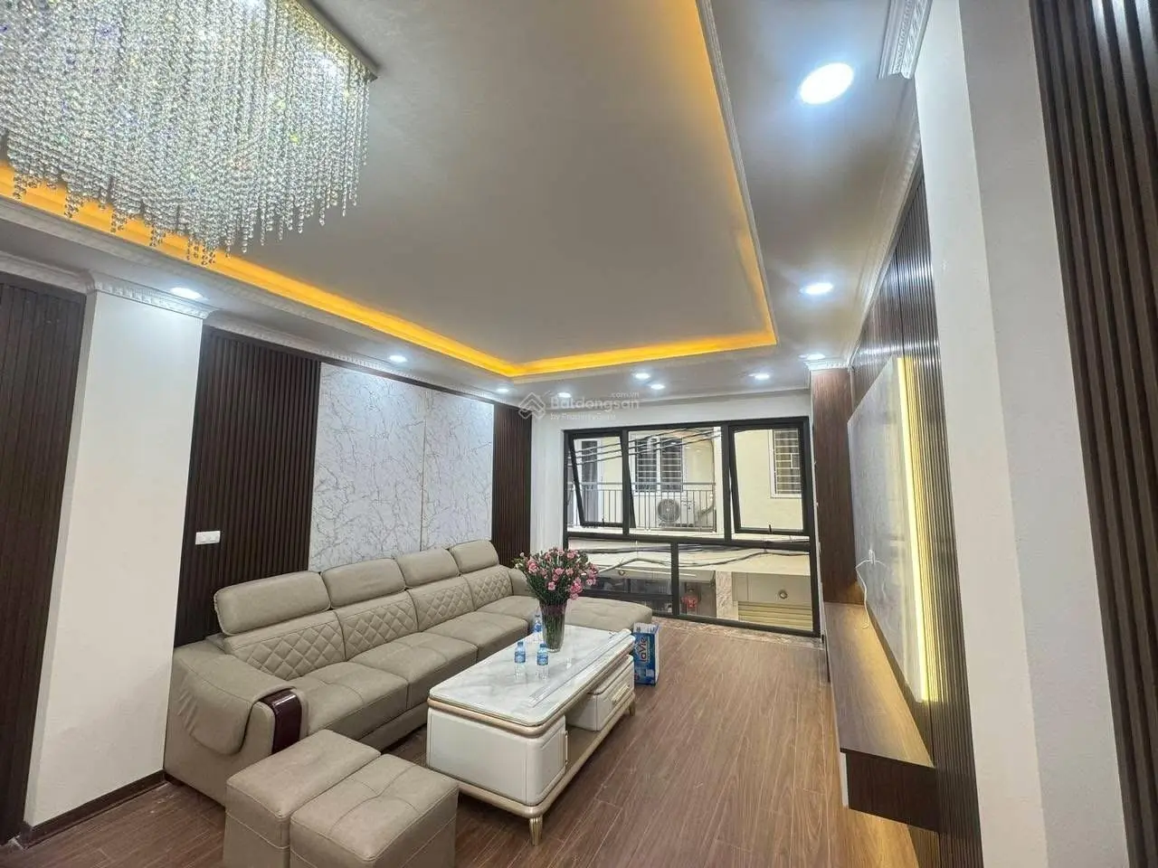 Ơ kìa ! bán nhà phan kế bính,gần phố,ngõ thông rộng 3m, 2 thoáng,thang máy,nhà mới đẹp,50m*7t