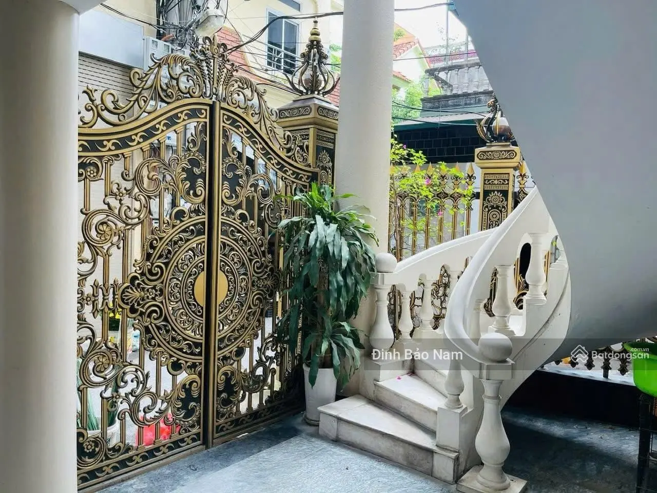Đặng thai mai 100m 5 tầng thang máy thiết kế biệt thự mt 20m lô góc 2 mặt tiền ô tô vào nhà sổ đẹp
