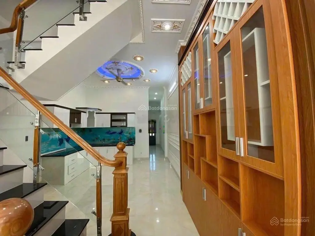 nhà ngộp cần bán nhanh