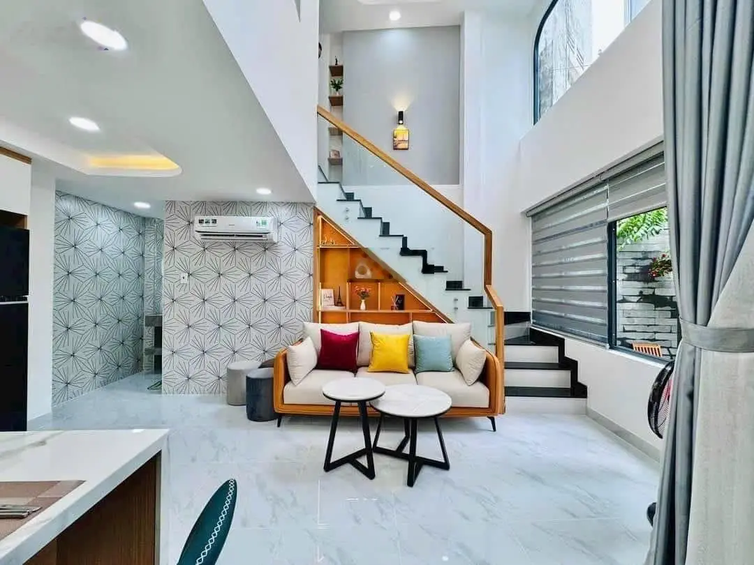 Giảm sâu 300tr nhà Lê Quang Định - 57m2 - Shr - đang thuê 25tr/ tháng