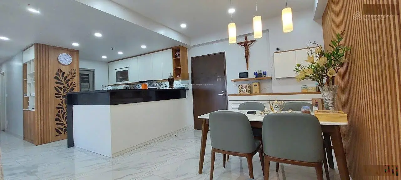 Bán ngay căn 3PN, 98m2, CH Hưng Phúc, tầng cao, view thoáng, full nt như hình. Đã có sổ hồng