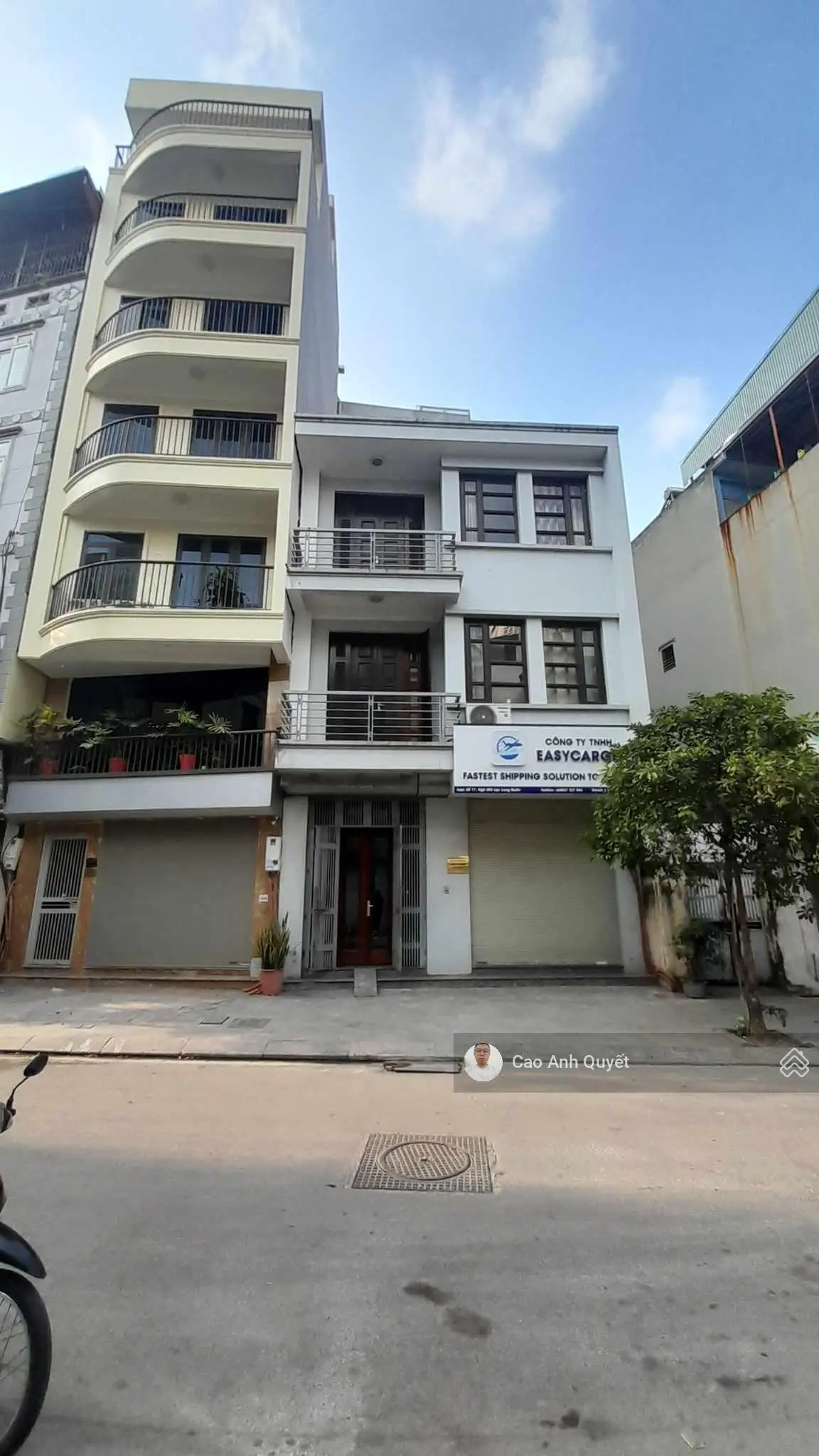 Bán nhà phố Lạc Long Quân, quận Tây Hồ 450m2 4T MT 18m vỉa hè lô góc 3 thoáng 179 tỷ Lạc Long Quân