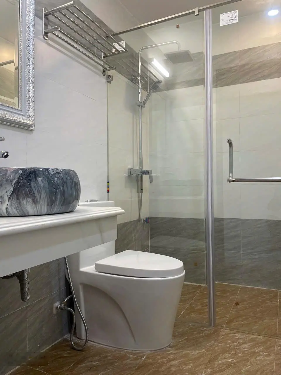 Nguyễn sơn víp long biên hà nội thang máy ô tô tránh 50m2