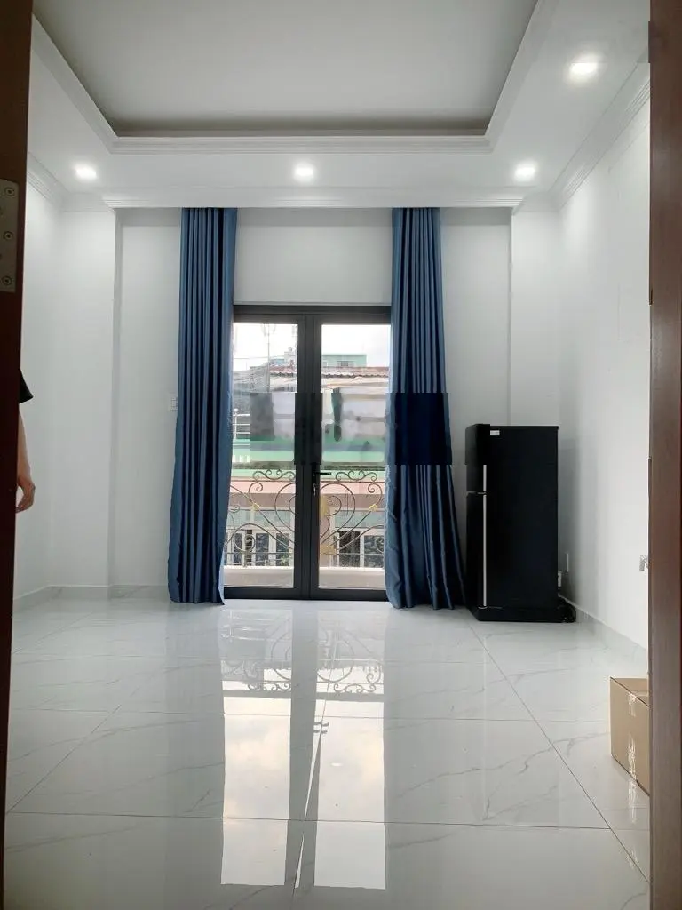 Bán nhà HXH 5m đường Nguyễn Trãi, P. NCT, Q.1. DT = 35m2. Giá chỉ: 10,5 tỷ (TL)