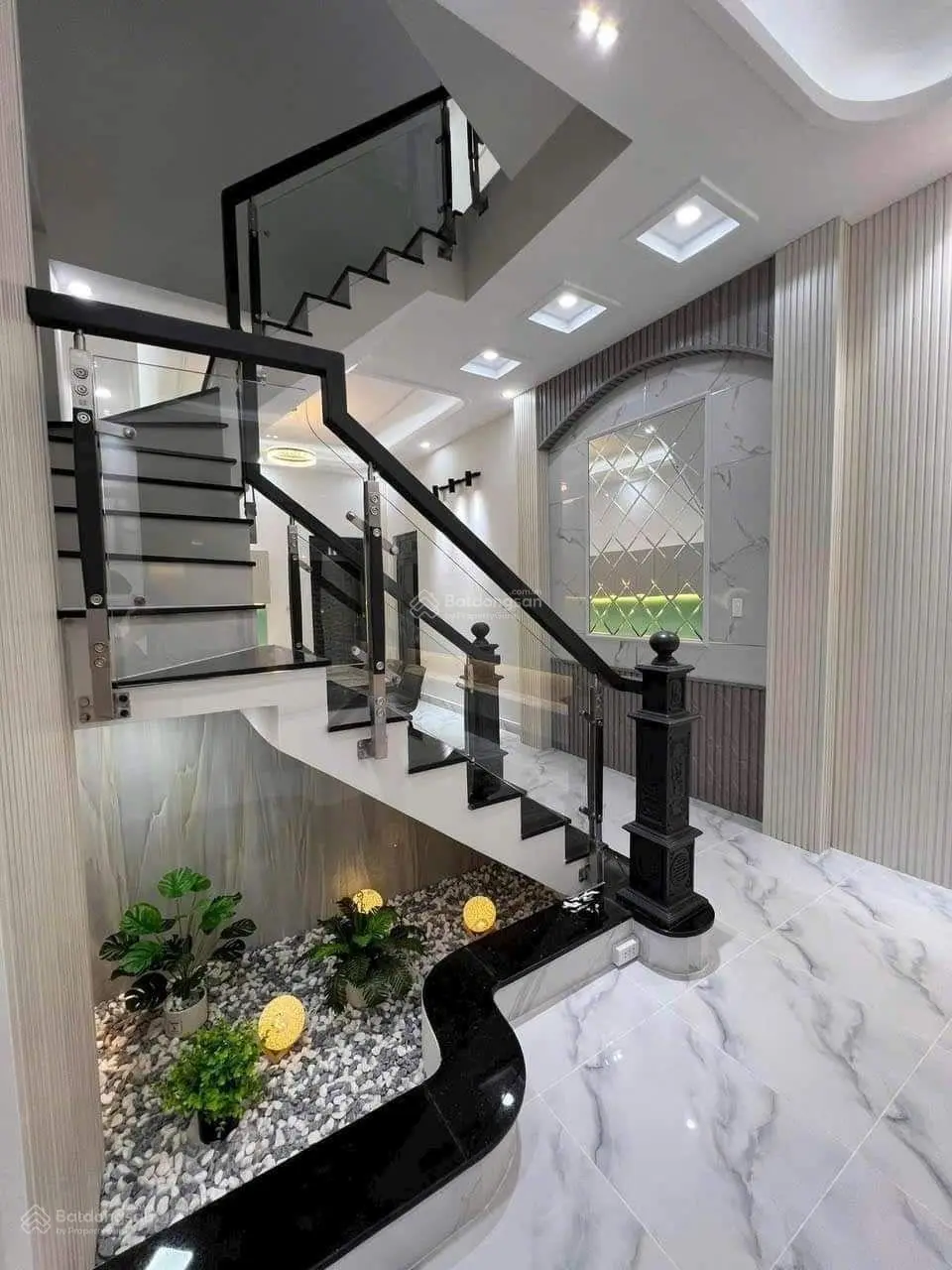 Nhà bán Tập đoàn 2 Tân kim, Cần Guộc Sổ Hồng riêng 80m(4 x20m) 1Trệt 2 lầu,4pn,3 wc