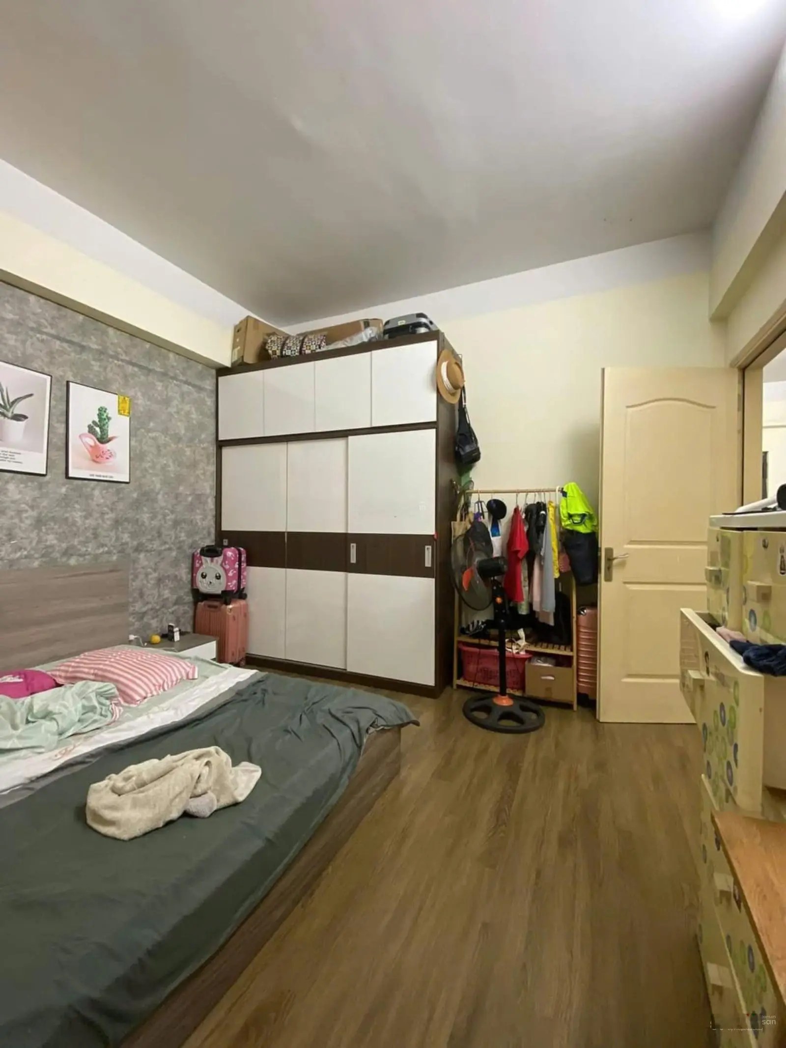 Giao dịch luôn trong ngày hôm nay. Căn hộ tầng trung toà CT4 Xa La, sđcc. Alo 0845 994 ***