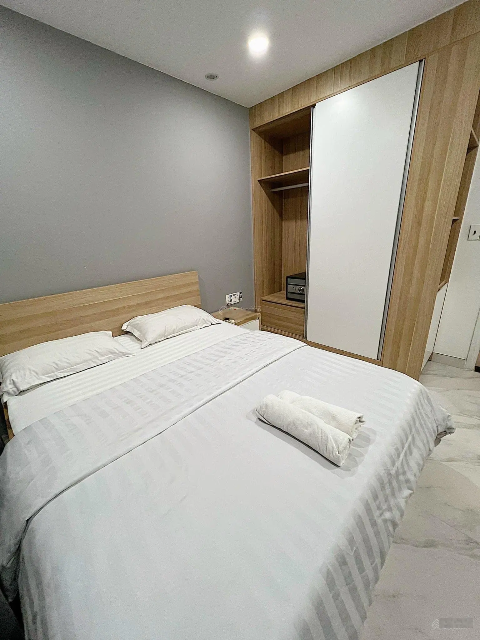 CẦN BÁN GẤP CHUNG CƯ RIVIERA POINT QUẬN 7 GIÁ 1 TỶ 700 TRIỆU, 2PN, 2WC, DT 90M2