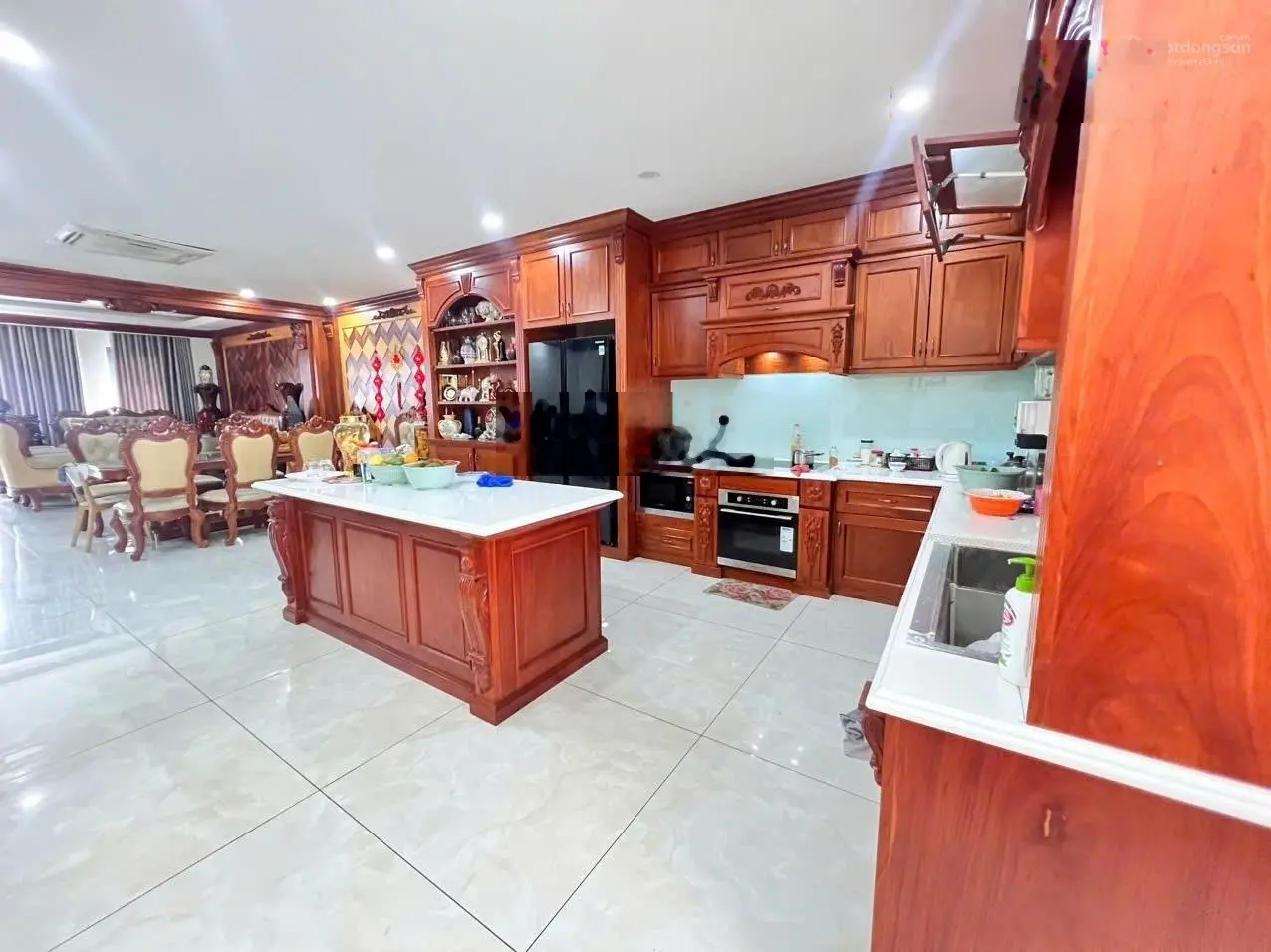Nhà 5 tầng lô góc 2 mặt tiền kinh doanh KĐT Vạn Phúc CiTy, 147m2, ngang 7m, giá chỉ 36 tỷ TL.
