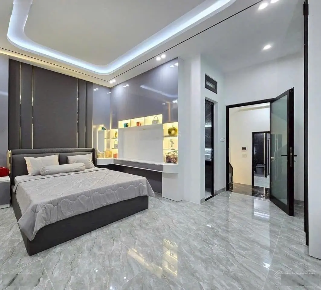 Nhà 3 Tầng Tân Cổ Điển Đà Nẵng Gần Biển Mới 100 %