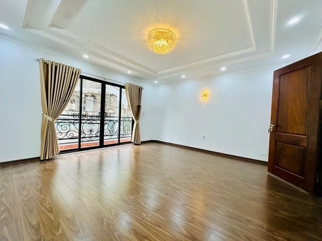 Bán nhà mặt phố kim đồng kinh doanh đỉnh vỉa hè rộng 6 tầng giá chỉ 26.7 tỷ