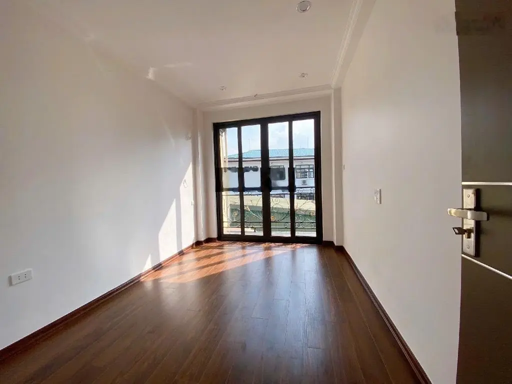 Bán nhà đẹp ở luôn, Trần Hữu Tước, sát Hồ Đắc Di, tương lai rạng ngời DT 35m2 x 5 tầng. Giá: 5.9tỷ