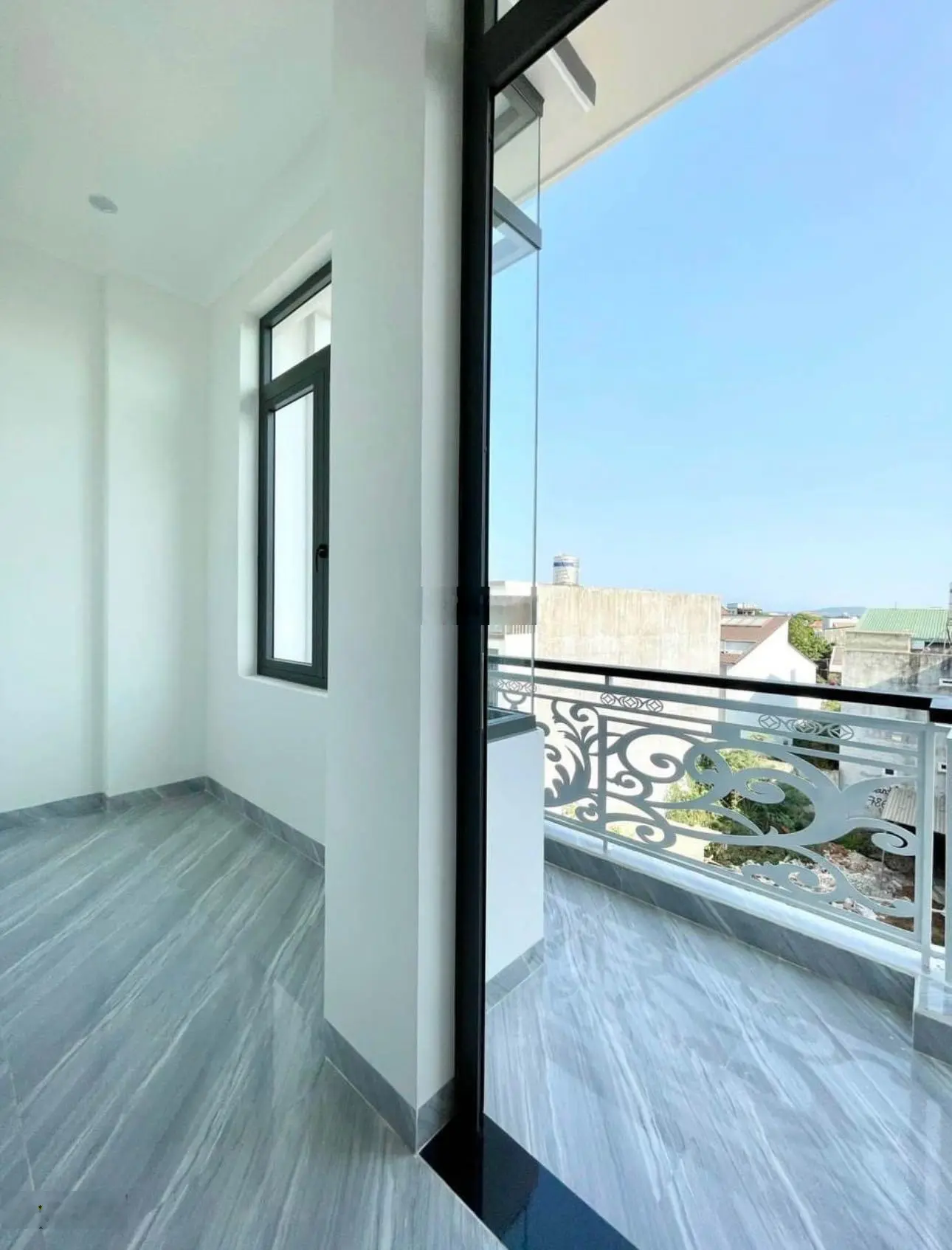 Nhà 3 tầng - phường Tân Lợi - hẻm ô tô Nguyễn Hữu Thấu chỉ 3.1 tỷ, diện tích sử dụng 170m2
