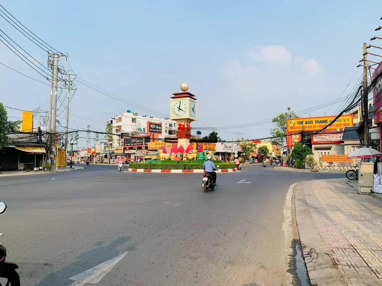 Bà chị cần bán 233m2 thổ cư góc 2 mặt tiền Quốc Lộ 50 đô thị Cần Giuộc