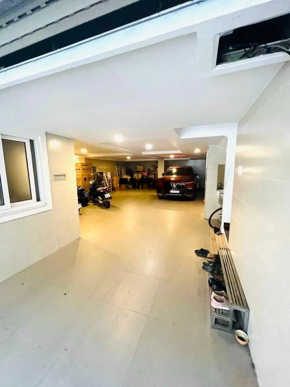 Định cư bán gấp biệt thự KDC Him Lam tặng nội thất 0909 924 ***