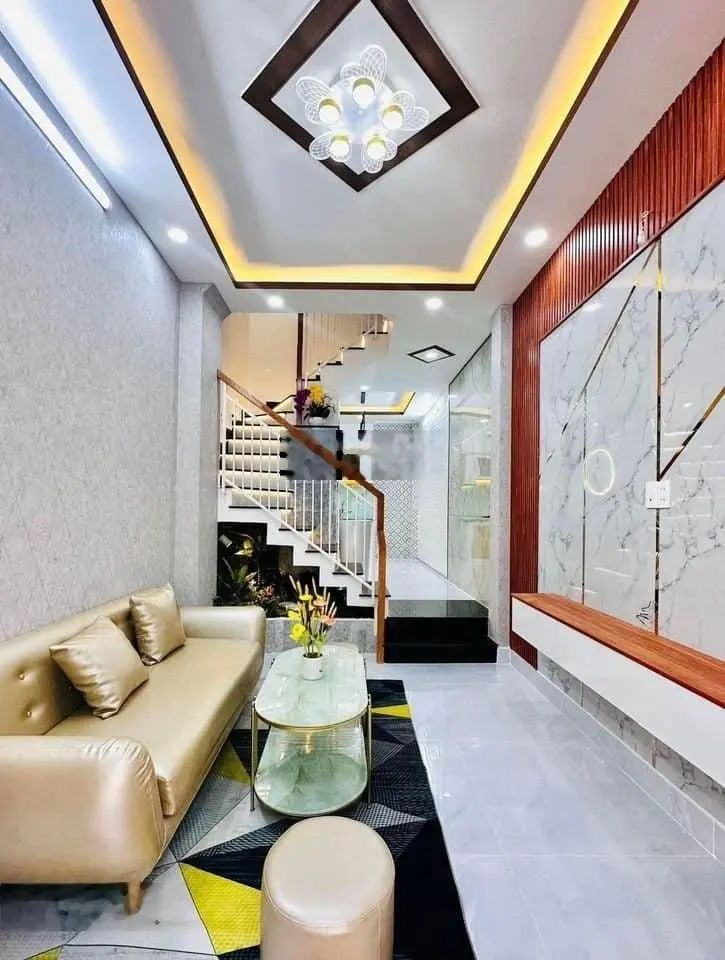 Nhà 3 tấm - thổ cư 100% (SHR), ngay UBND Tân Chánh Hiệp, Q12. Giá: 2tỷ650 bớt lộc