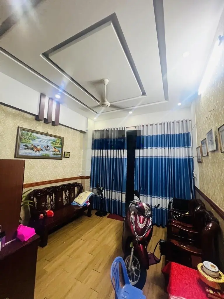 Bán nhà Khánh Hội Quận 4 - hẻm ôtô - 6 tỷ - 4 Tầng - 48m2 - Tiện kinh doanh