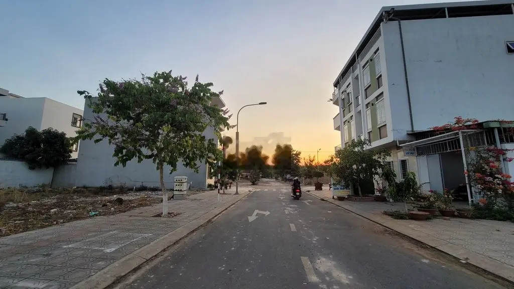 Bán đất nền 5x20 KĐT Bàu Xéo đường N3, đối diện nhà nghỉ Ngọc Lan