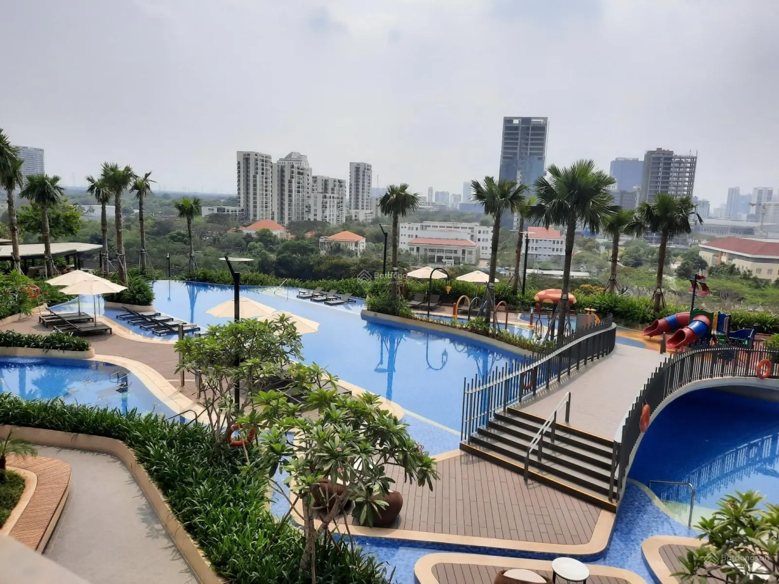 Bán căn hộ The View Riviera, diện tích 91m2 /105m2, VCB và HLB hỗ trợ vay. Giá tốt chỉ từ 5.5 tỷ