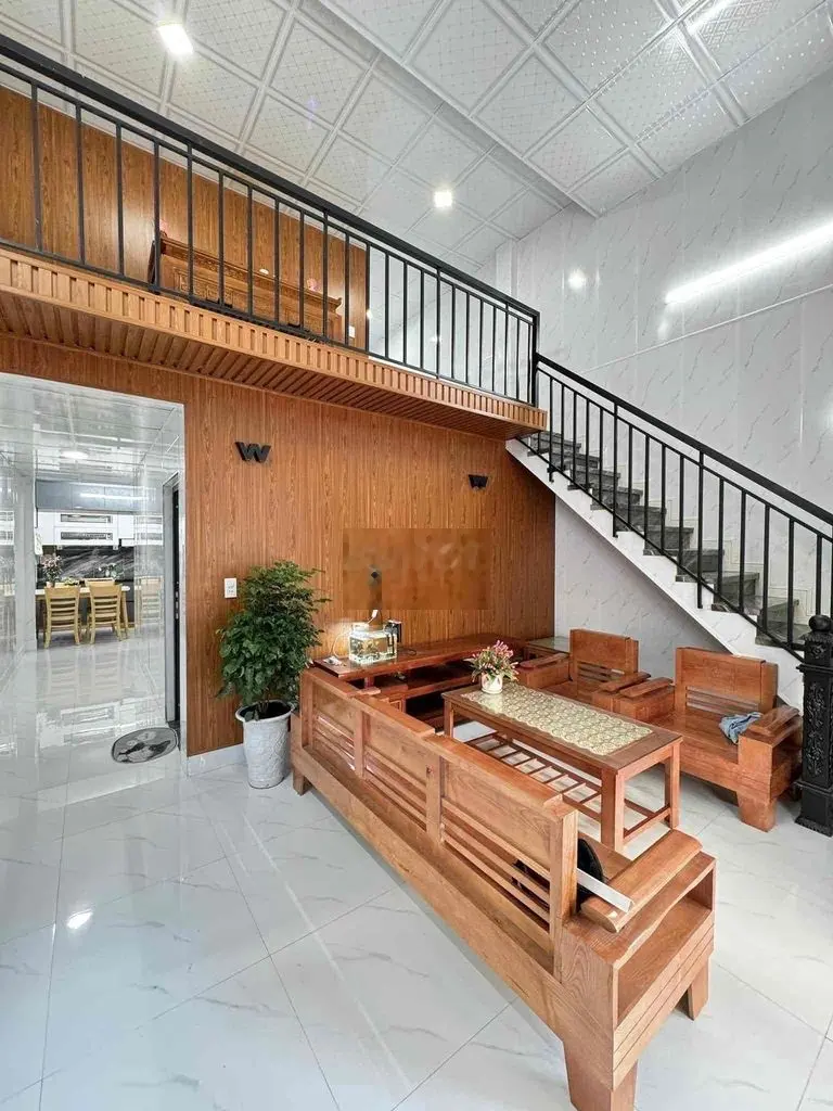 NHÀ MẶT TIỀN ĐƯỜNG 5M CẨM LỆ CHỈ HƠN 2 TY