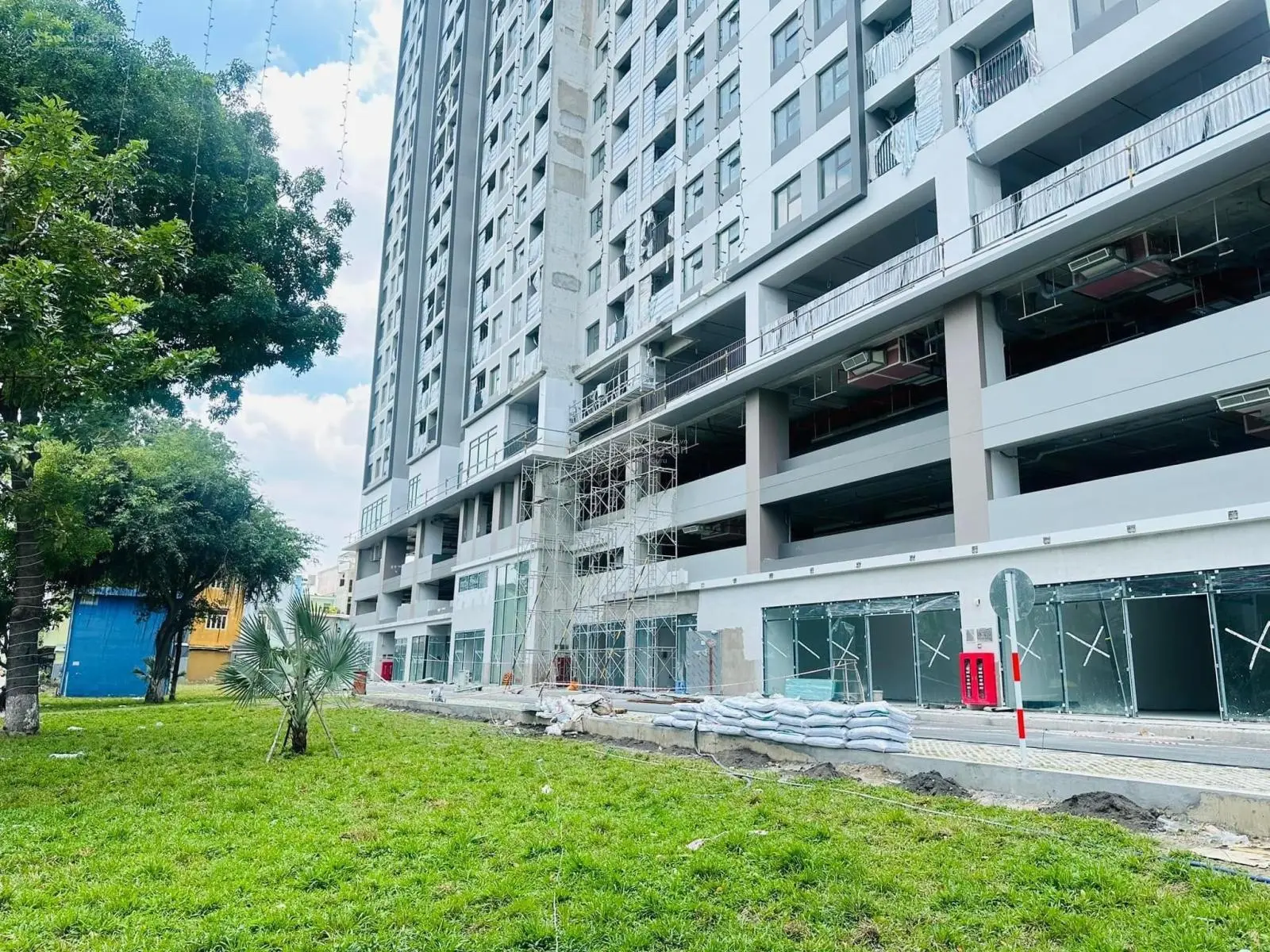 Bán căn hộ Studio 35m2 ngay trung tâm, cách Aeon Mall 10 phút. Giá chỉ 2,350 tỷ sở hữu lâu dài