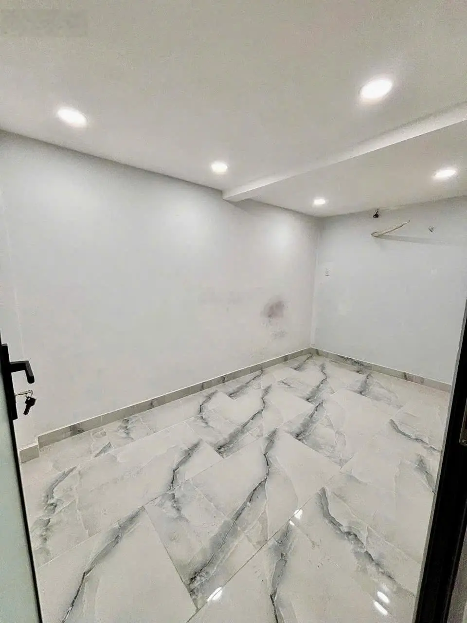 Q4 nhà MT hẻm 3m. SHR 49.5m2. 3tầng BTCT. KDC dân trí cao tiện KD mua bán. Chỉ 4.2tỷ còn TL