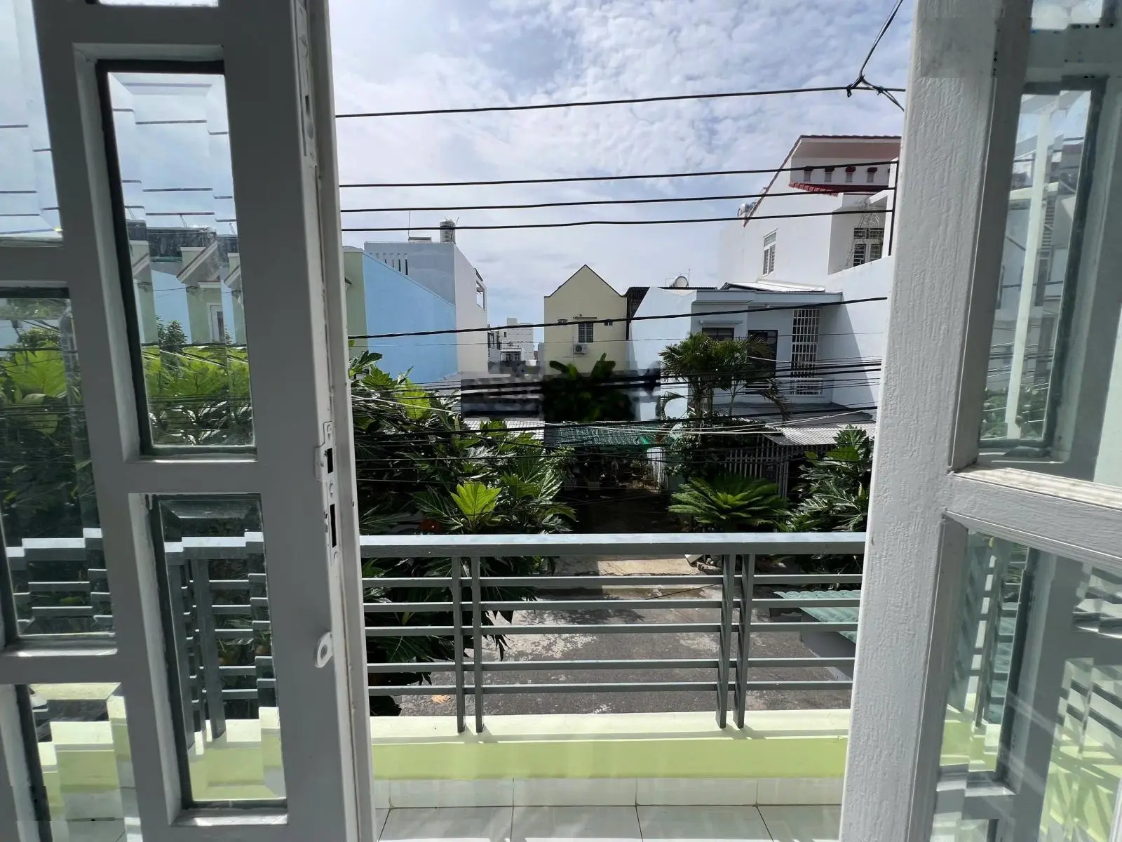 Nhà1 trệt 1 lầu Hòn Xện đường 13m cách biển bến du thuyền chỉ tầm 500m