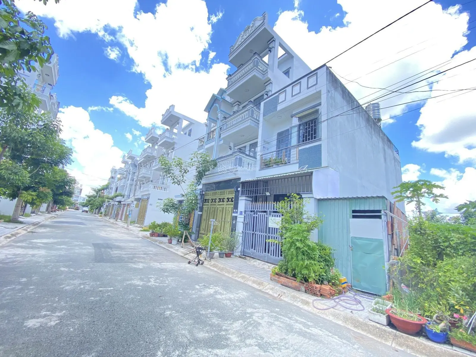 Bán đất Cát Tường Phú Sinh giá rẻ khu nhà nhiều DT: 4x14,3=57,2m2 SHR. Giá: 960tr bao sang tên