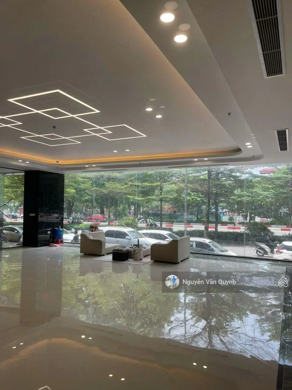 Chính chủ bán tòa nhà văn phòng 242m2 đường Láng, Đống Đa xây 9 tầng 2 hầm, 2 thang máy, MT 22m