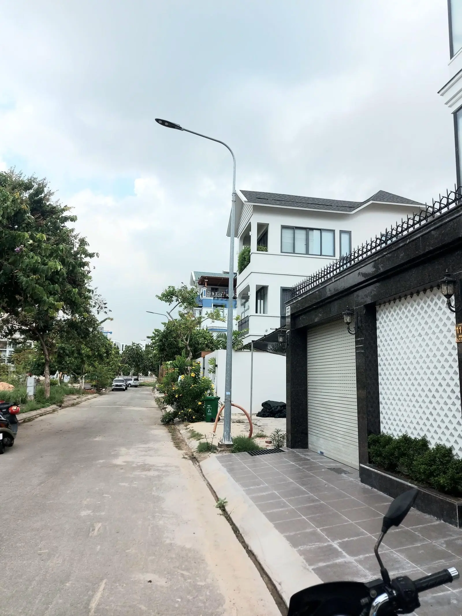 Hot! Cơ hội mua nhà biệt thự compound. Vị trí tốt ngay P. An Phú, Q2
