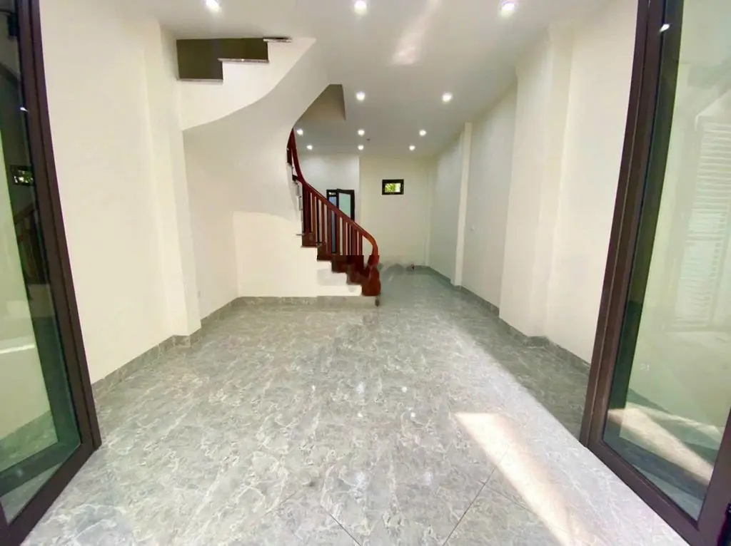 Nhà trong đê Đồng Mai 35m2*4T*5PN Giá 2.78 Tỷ CTL 20m ra ô tô thông