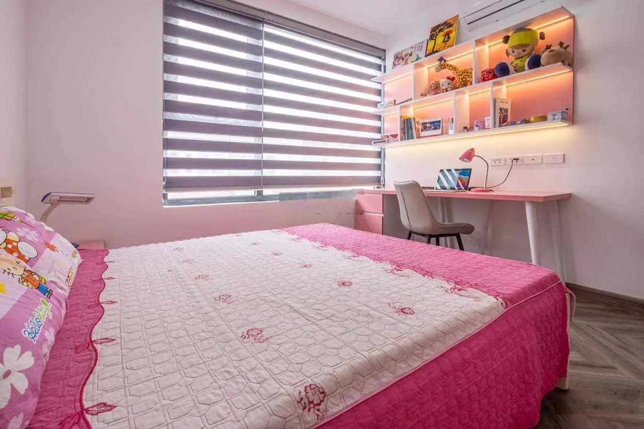 Gia đình tôi cần bán thiện chí căn 3PN 92m2, tòa B giá 6.5 tỷ, đầy đủ nội thất, LH 039674999