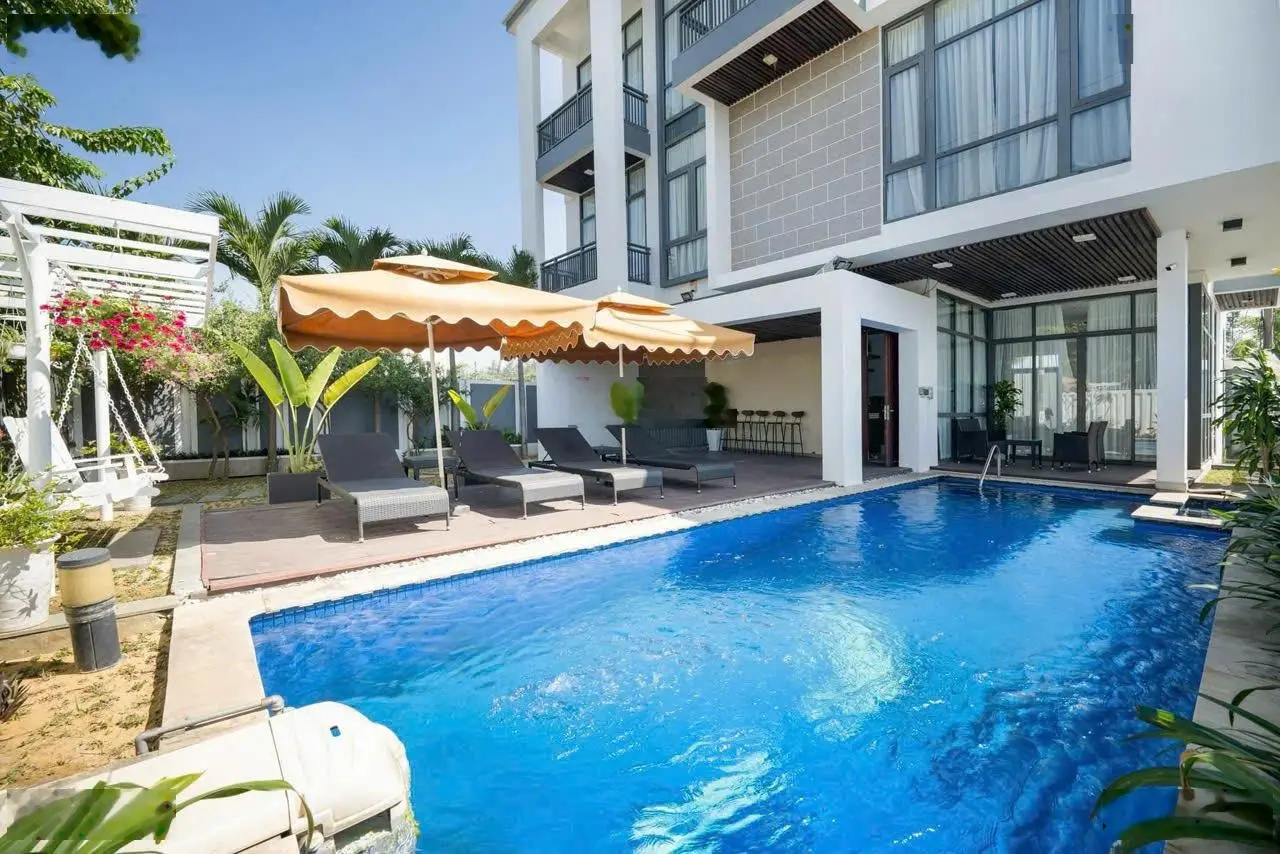 Bán nhà Villa đường Lê Văn Miến, sát biển Nguyễn Tất Thành
