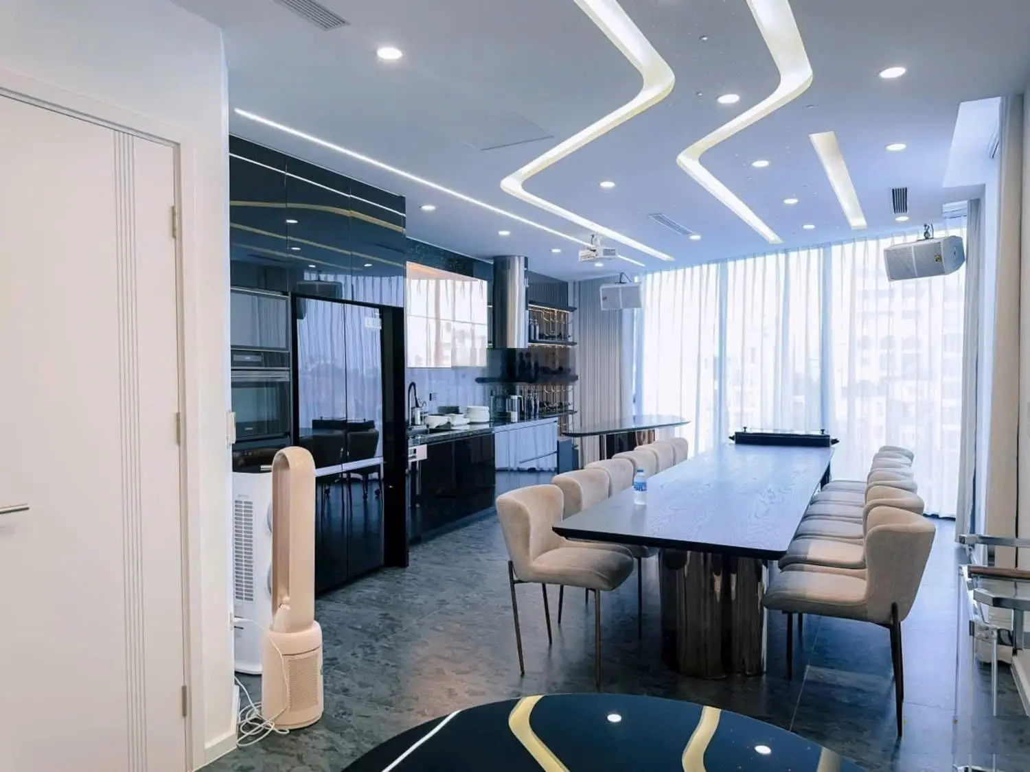 Biệt thự vip mặt phố Đội Cấn -Quận Ba Đình 57m2 x 8 tầng