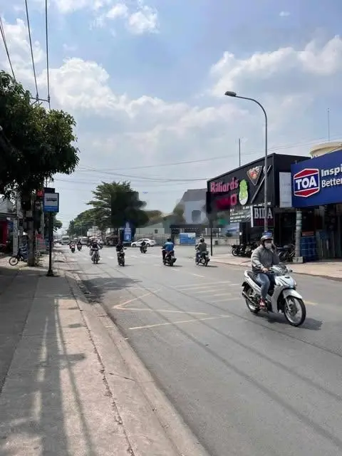Mặt tiền Nguyễn Ảnh Thủ - DT: 290m2 - Phường Hiệp Thành - Quận 12 - chỉ hơn 20 tỷ