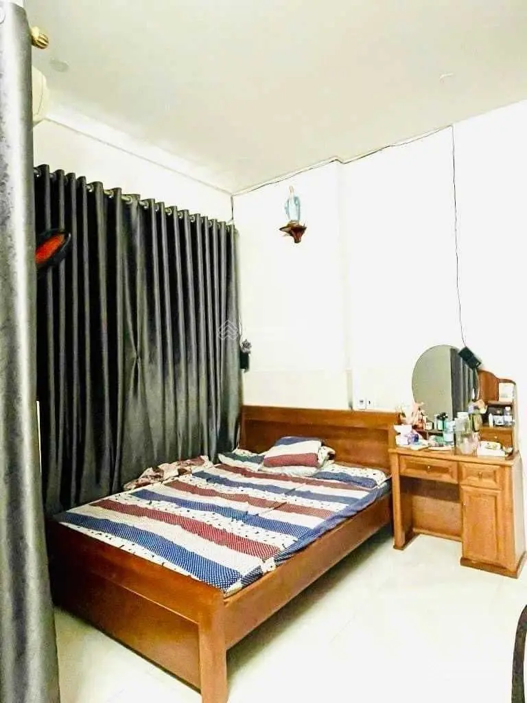 Chủ nhà cần bán nhà ngay trung tâm Q10 Đ. Sư Vạn Hạnh - 60m2 giá còn thương lượng